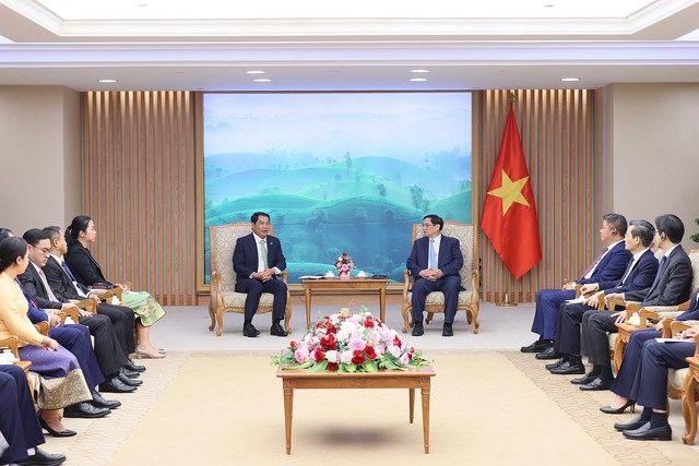 PM Pham Minh Chinh hosts Vientiane Mayor in Hanoi